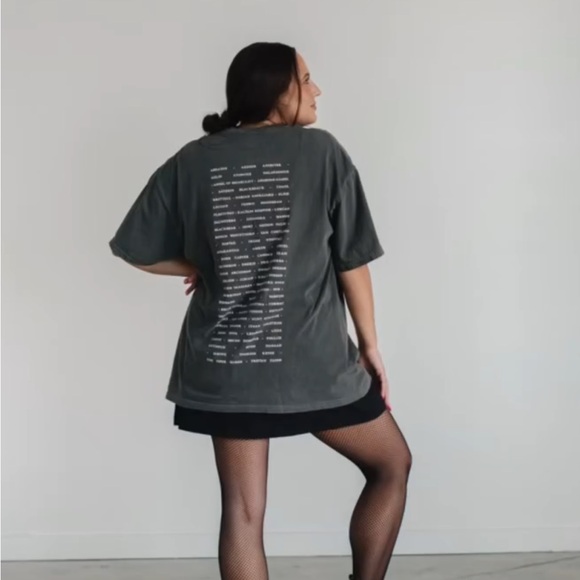 House of Mass Graphic Tee - Picture 8 of 12
